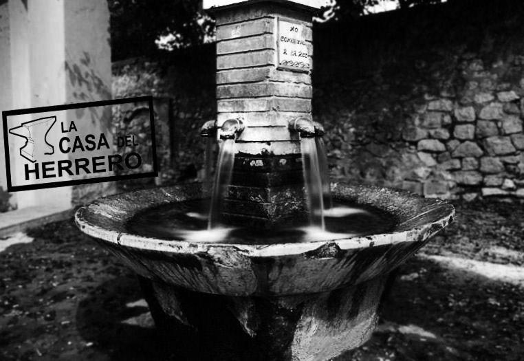 La Casa Del Herrero El Poyo 外观 照片